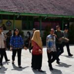 Bupati Sintang Resmikan SPPG dan Kunjungi SDN 26