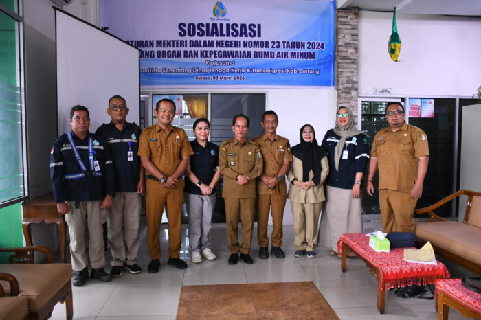 Bupati Sintang Harap Perumda Tirta Senentang Kelola Pelayanan Secara Profesional